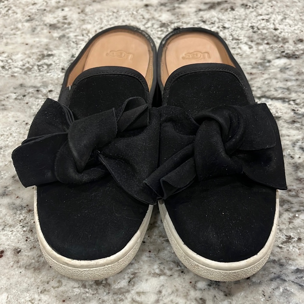 UGG Luci Bow Mules Size 7.5